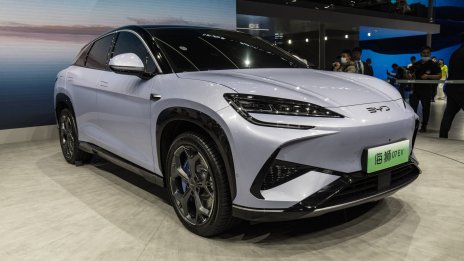 САЩ обмислят удар върху китайските електромобили с повишаване на митата