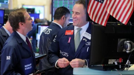 Dow Jones регистрира четвърта подред печеливша сесия