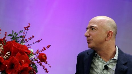 Как National Enquirer се сдоби с компроматите за Безос?