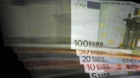 Балансът по текущата сметка на България отново излезе на минус