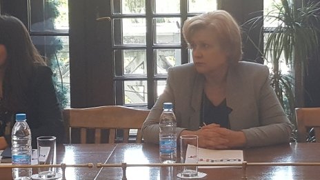 Менда Стоянова защити подмяната на касовите апарати като мярка срещу сивия сектор