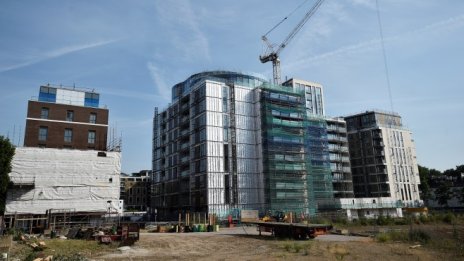 Строителният сектор във Великобритания е изцяло зависим от строежа на жилища