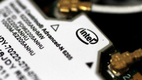Грешка на дизайнер на чипове доведе до срив на акциите на Intel