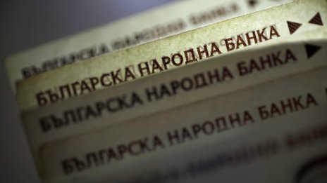 Броят на депозитите на домакинствата спада на фона на ниските лихви