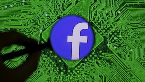 "Актуалните" новини във Facebook всъщност се подбират от хора