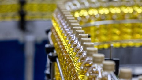 Неблагоприятните оценки в промишлеността влошават бизнес средата у нас през март