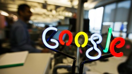 Печалбата на Google расте, опасенията за бъдещето &ndash; също