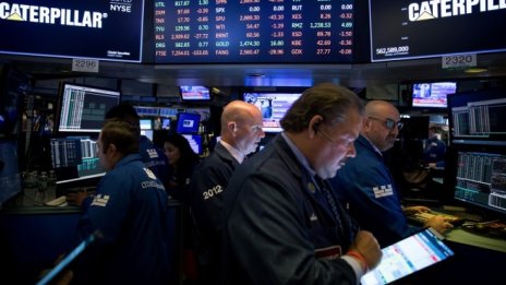 Wall Street започва на червено въпреки оптимизма за ваксината за COVID-19