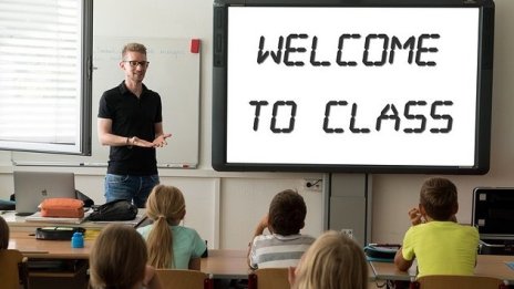 ИПИ: Накъде след ударното повишаване на учителските заплати?