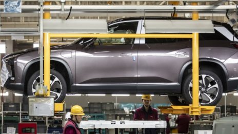 Китайски конкурент на Tesla залага на акциите в търсене на допълнителен капитал