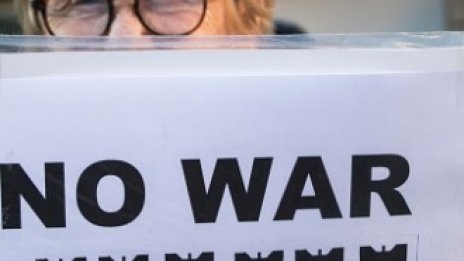 Напрежението между САЩ и Иран е по-важно за инвеститорите от търговската сделка