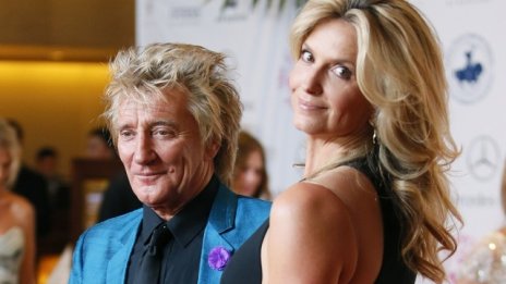 Род Стюарт продава имението си в Есекс за 7,5 млн. лири