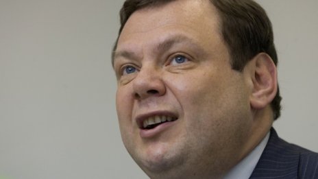 Необичайната мания на руските олигарси да правят дарения