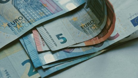 Държавата отново предлага на аукцион десетгодишни облигации за 210 млн. евро