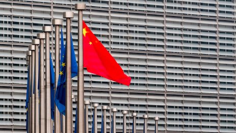 Близостта между Китай и ЕС си остава илюзия – въпреки митата на САЩ