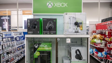 Microsoft планира големи съкращения на работни места в гейминг звеното си