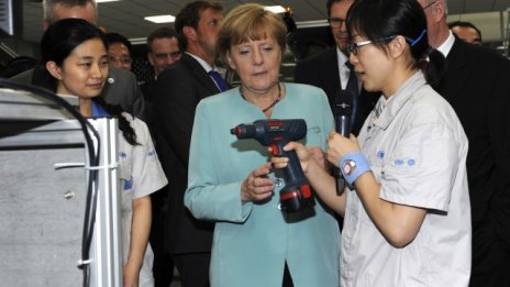 Volkswagen планира две нови фабрики в Китай 