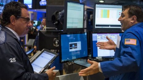 S&P500 за кратко падна под психологическата граница от 2000 пункта*