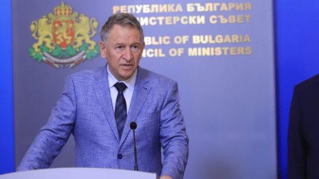 Здравният министър: Никакви ограничения не са наложени, точно обратното