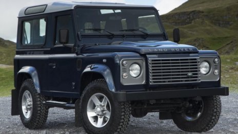 В САЩ пращат нови Land Rover Defender за скрап 