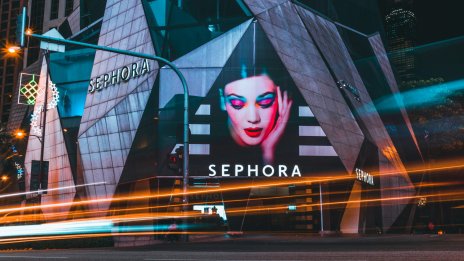 Италия разследва Sephora заради предлагане на продукти за възрастни на деца и юноши