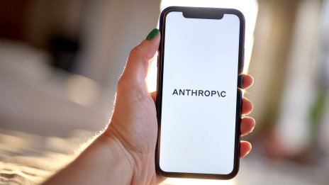 Anthropic пусна чатбота Claude и абонаментни планове в Европа