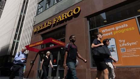 Седем години по-късно Wells Fargo преодоля ограничителните мерки на Фед