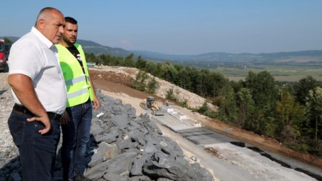 До септември 2019 г. ще бъдат завършени два нови участъка от "Хемус"