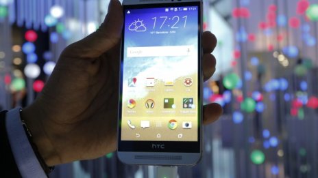 Акциите на HTC се сринаха до 10-годишно дъно 