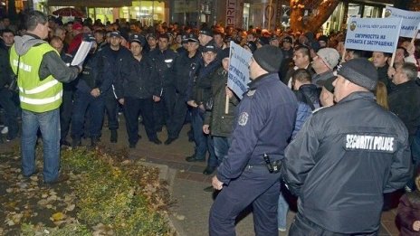 Полицейските синдикати и МВР започват преговори за увеличаване на заплатите