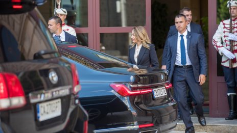 Рая Назарян потвърди пред президента, че не иска да е служебен премиер