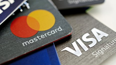Visa и Mastercard се опитват да опитомят стейбълкойн заплаха за 253 млрд. долара