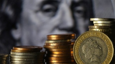 Доларът поскъпна спрямо паунда в сряда до най-високото си ниво от януари