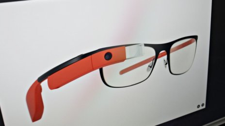 Google прави втори опит за пробив с умни очила