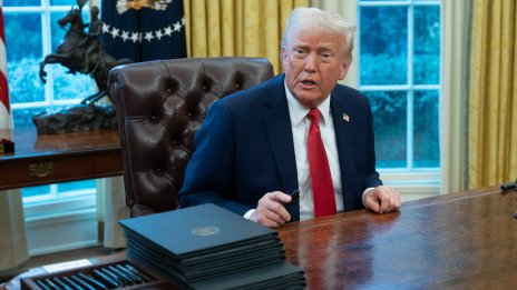 Тръмп възстанови "максималния натиск" върху Иран, цели да сведе износа на петрол до нула