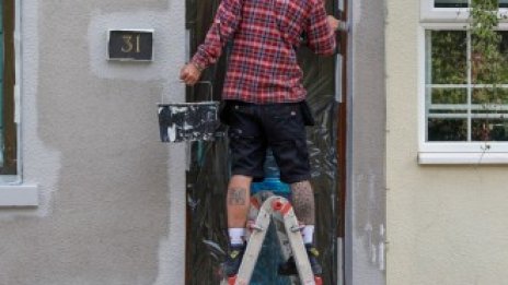 Купувачите на жилища във Великобритания поемат твърде много дълг