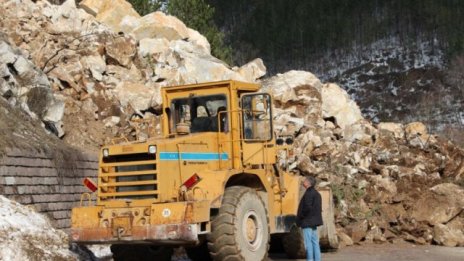 Пътната агенция поиска 24 млн. лева за справяне със свлачищата