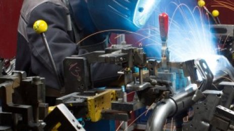 Промишленото производство в САЩ нараства за първи път от шест месеца