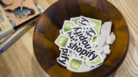 Блокадите донесоха изненадваща печалба на Shopify