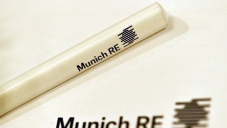 Високите щети по време на пандемията сриват печалбата на Munich Re