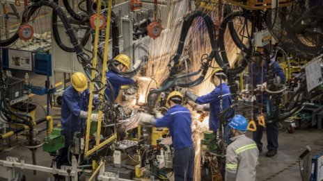 Китайската индустрия расте за пети пореден месец 