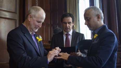 Как влияят на икономиката гей браковете в САЩ?