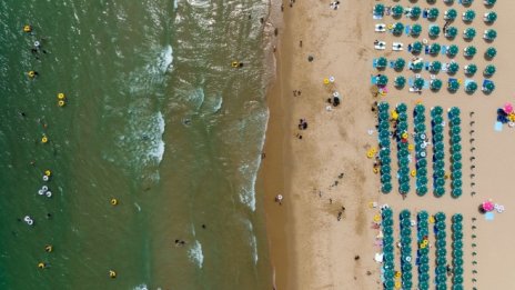 Цените по морето вече са високи, но ще стават още по-високи