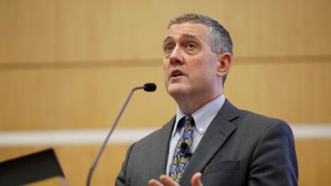 Джеймс Булард призова Фед за още едно намаляване на лихвените проценти 