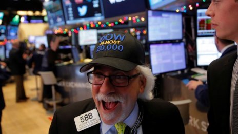 Dow скача с над 150 пункта благодарение на силното начало на сезона на отчетите*