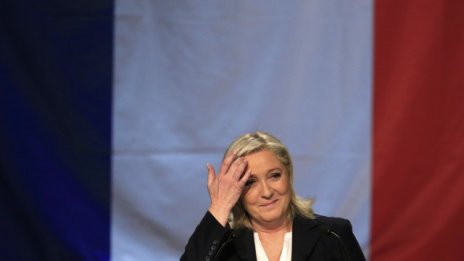 Льо Пен триумфира във Франция