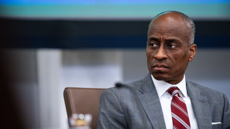 Джеферсън от Федералния резерв вижда нарастващи рискове за пазара на труда