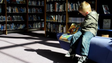 Издатели: Намалената ставка от 9% на ДДС върху книгите да е постоянна