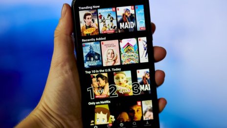 Как Netflix се насочи към рекламния бизнес, който преди никак не харесваше?