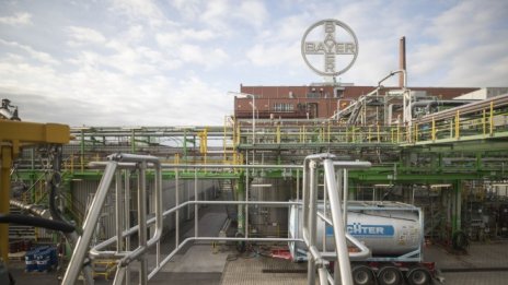 Фармацевтичният гигант Bayer реализира нова загуба